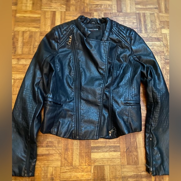 Lightly used women's clothing sizes 6-14 - Picture 6 of 6